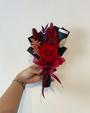 'Dark Rose' Infinity Bouquet