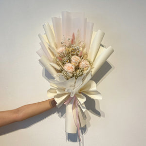 Open image in slideshow, &#39;Daisy&#39; Infinity Bouquet
